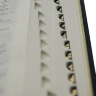 БИБЛИЯ 045 DCPUTI С комментариями из Брюссельской Библии, кожа, индексы, закладка /120х165/