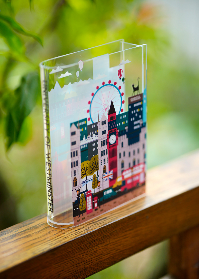 Ваза-книга для цветов: UNIVERSITY OF WESTMINSTER