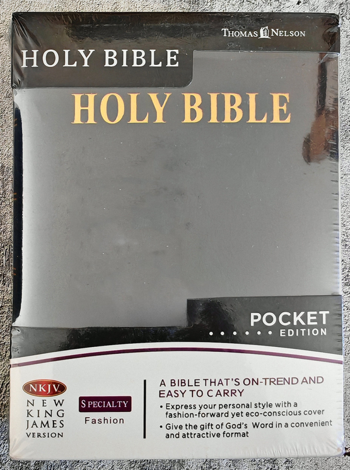 Уценка! HOLY BIBLE. New King James Version. Pocket Edition. Библия Короля Иакова на английском языке. Новая версия, карманное издание, словарь, карты, закладка, слова Иисуса выделены красным /155х115/
