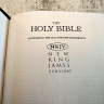 Уценка! HOLY BIBLE. New King James Version. Pocket Edition. Библия Короля Иакова на английском языке. Новая версия, карманное издание, словарь, карты, закладка, слова Иисуса выделены красным /155х115/