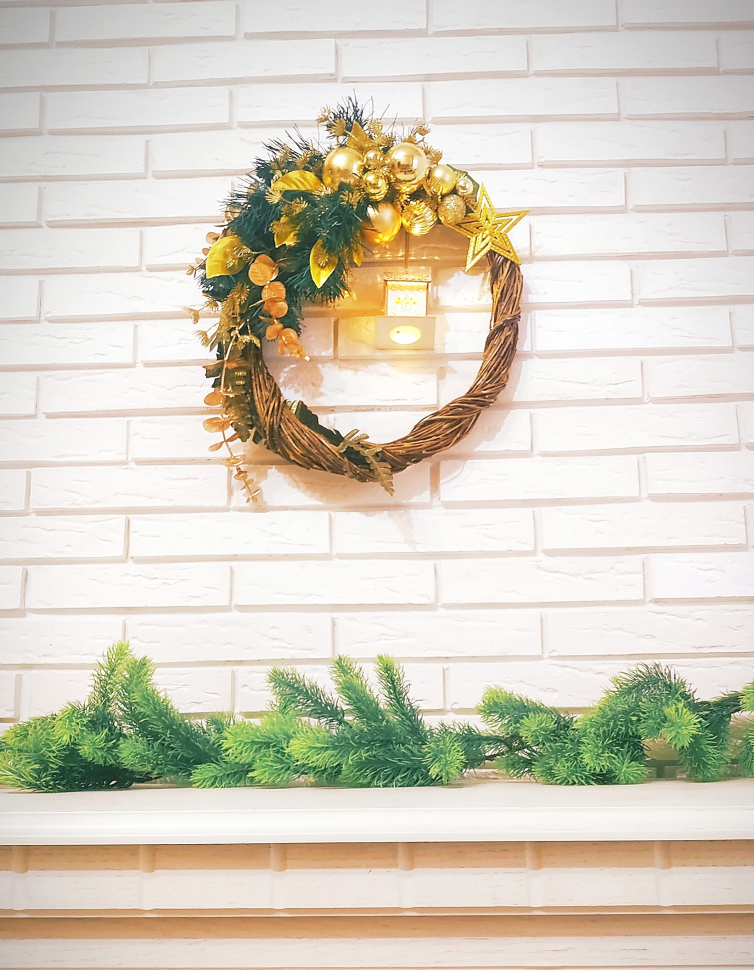 РОЖДЕСТВЕНСКИЙ ВЕНОК "Фонарик" /золотой/