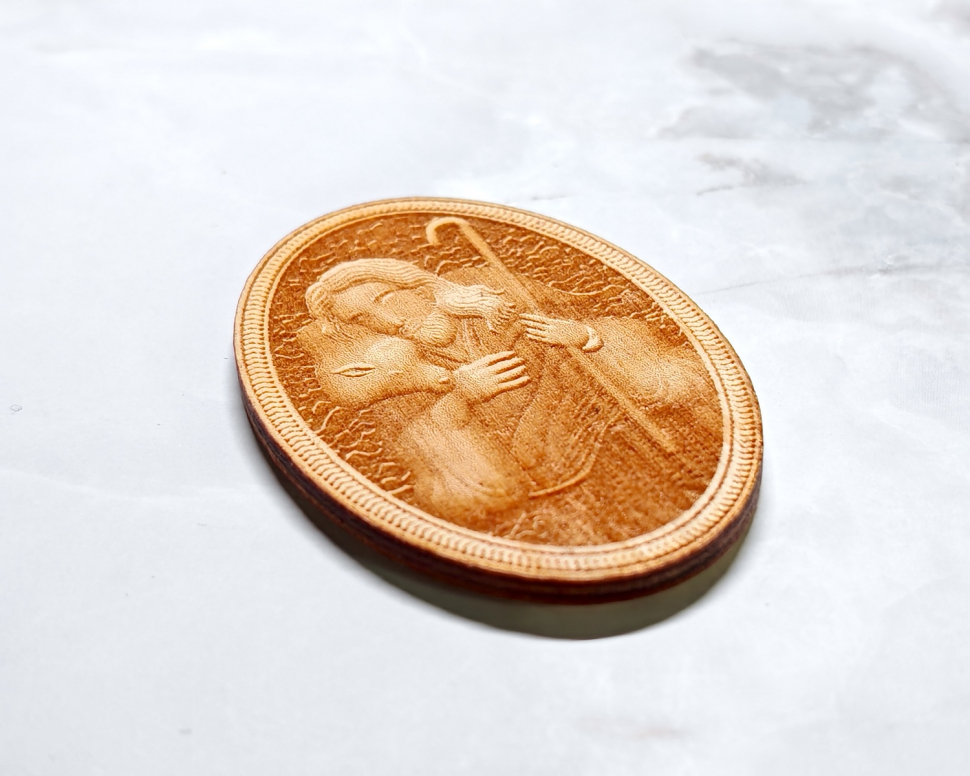 Магнит из дерева "Добрый Пастырь"